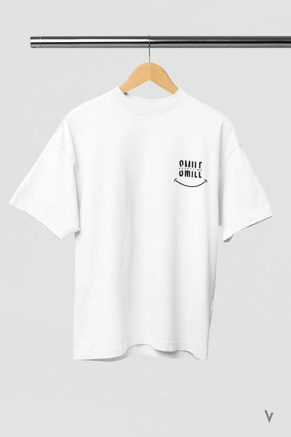 Smile - Oversized Tee vibrantvest